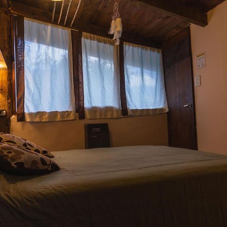 La Casa Del Arbol - Hostel 埃博森 外观 照片