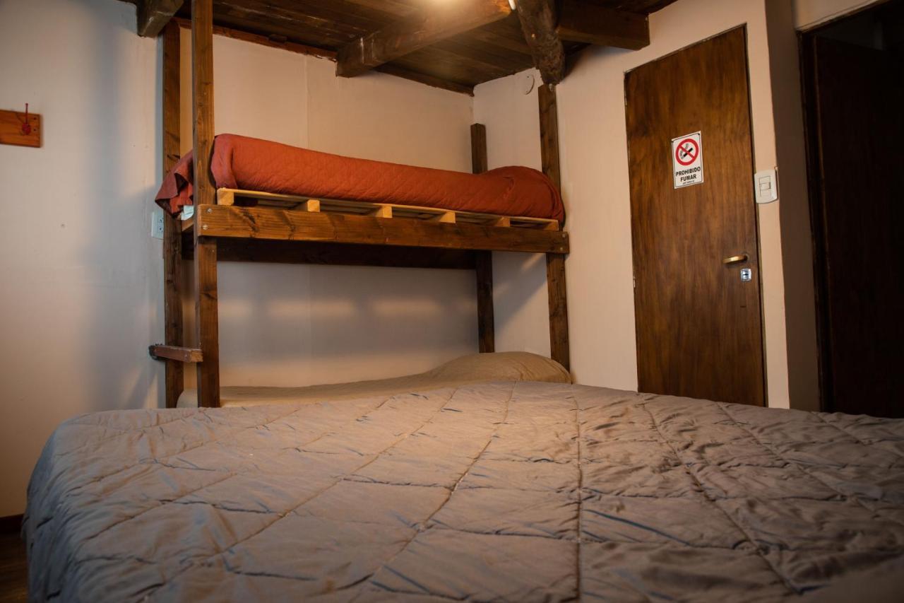 La Casa Del Arbol - Hostel 埃博森 外观 照片