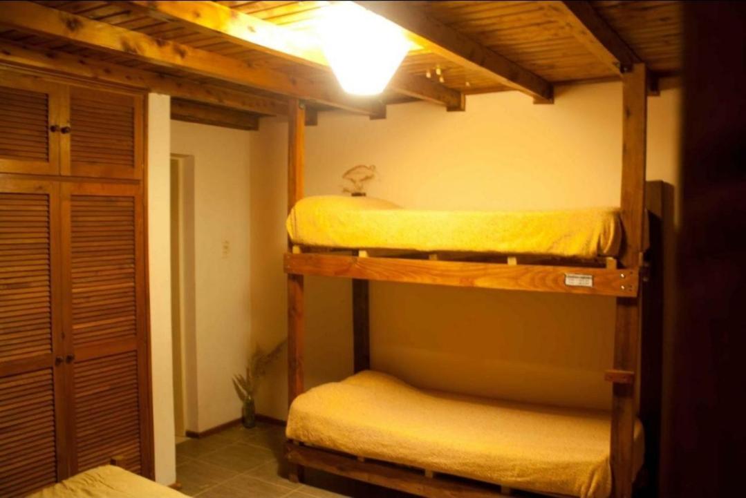 La Casa Del Arbol - Hostel 埃博森 外观 照片