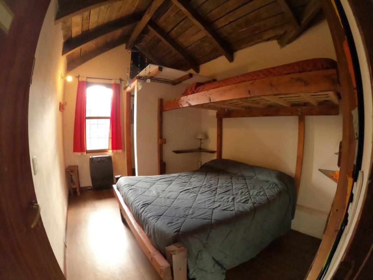 La Casa Del Arbol - Hostel 埃博森 外观 照片