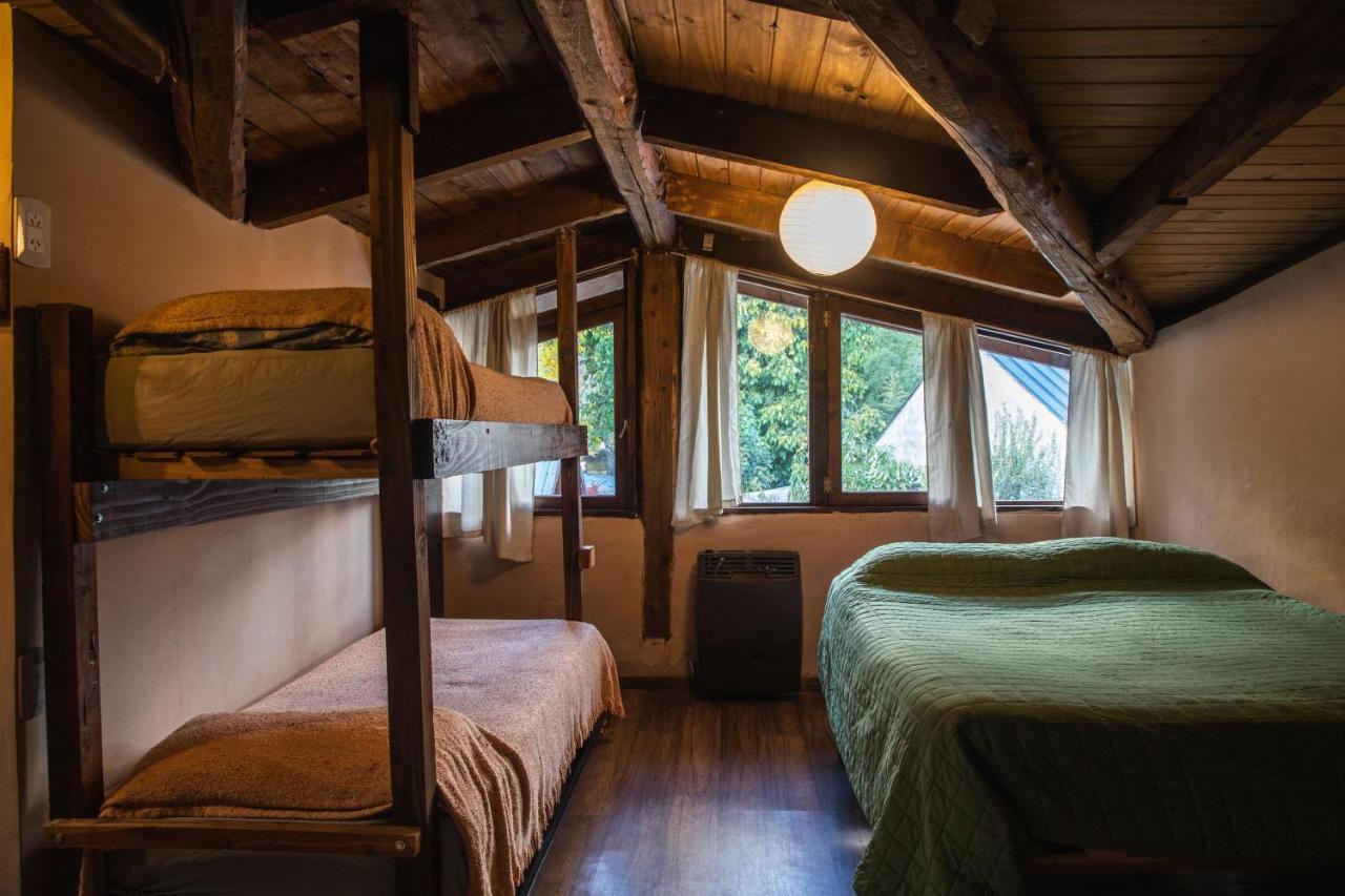 La Casa Del Arbol - Hostel 埃博森 外观 照片