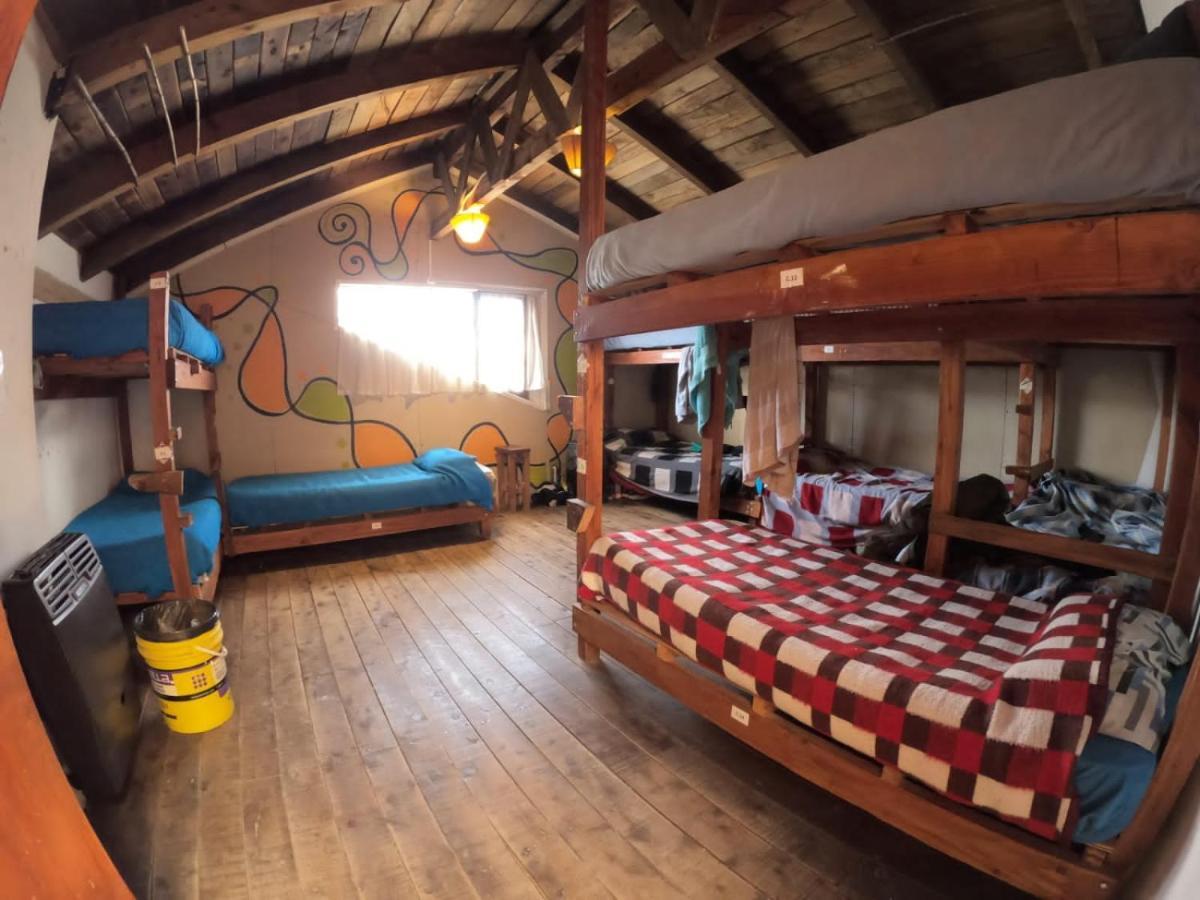 La Casa Del Arbol - Hostel 埃博森 外观 照片