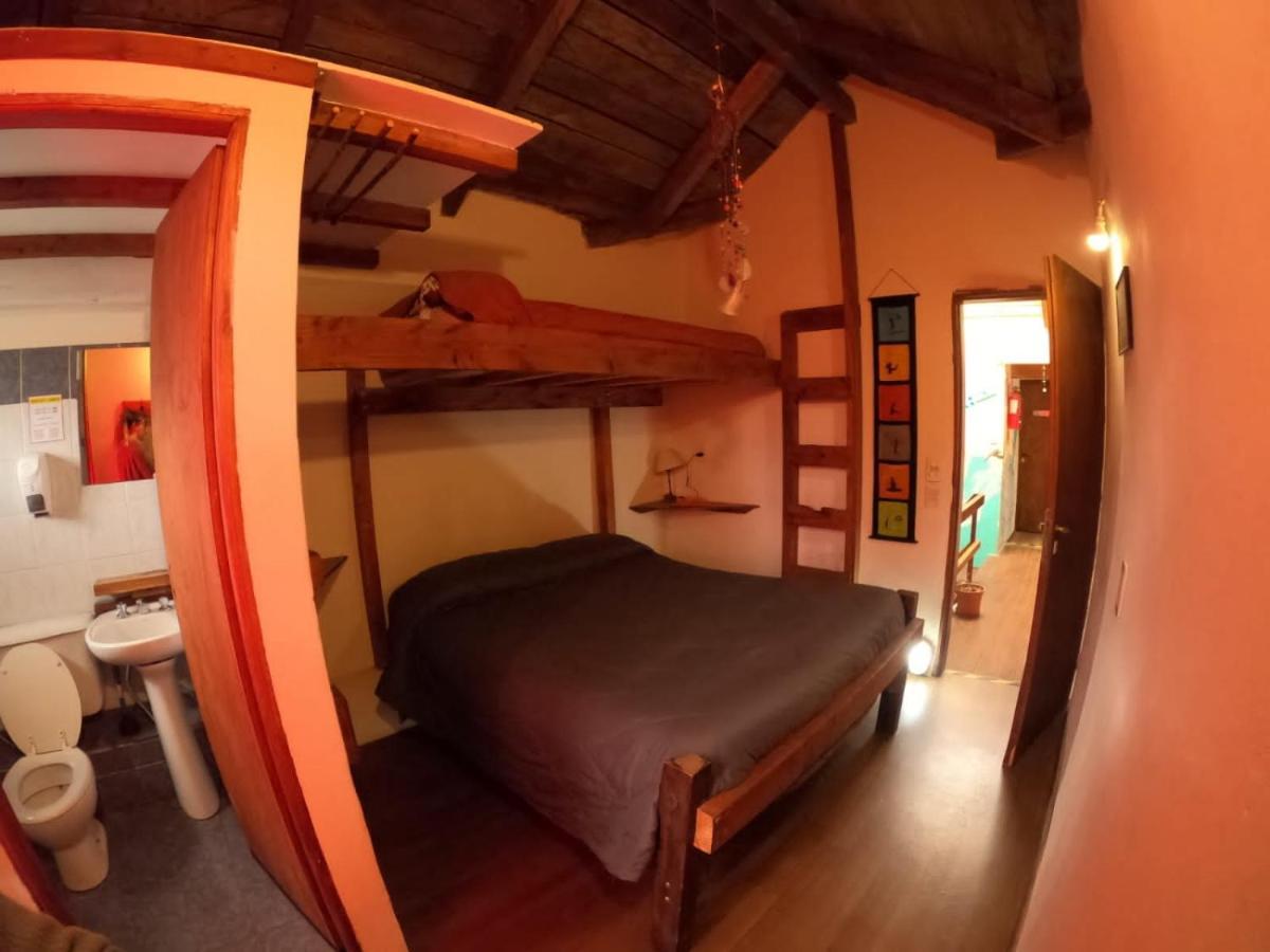 La Casa Del Arbol - Hostel 埃博森 外观 照片